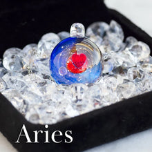 Last inn bildet i Galleri-visningsprogrammet, Kosmisk stjerneklart halskjede med glassperler