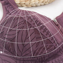 Last inn bildet i Galleri-visningsprogrammet, Dameglidelås foran pluss størrelse BH