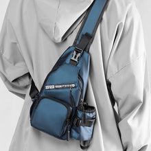 Last inn bildet i Galleri-visningsprogrammet, Skinnfilm for menn, vannflaske brystveske