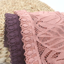 Last inn bildet i Galleri-visningsprogrammet, Dameglidelås foran pluss størrelse BH