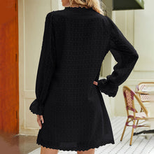 Last inn bildet i Galleri-visningsprogrammet, Langermet kjole med blondepanel