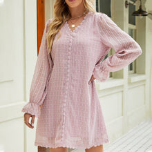 Last inn bildet i Galleri-visningsprogrammet, Langermet kjole med blondepanel