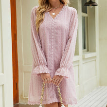 Last inn bildet i Galleri-visningsprogrammet, Langermet kjole med blondepanel