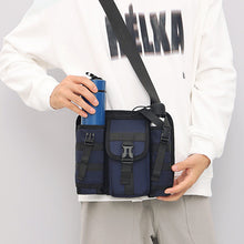 Last inn bildet i Galleri-visningsprogrammet, Utendørs reiseveske for middelaldrende og eldre