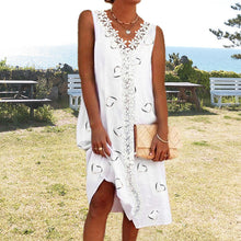 Last inn bildet i Galleri-visningsprogrammet, Ermeløs blondekjole