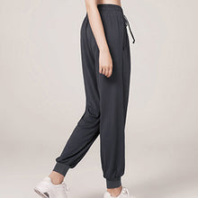 Last inn bildet i Galleri-visningsprogrammet, Jogger med høy midje