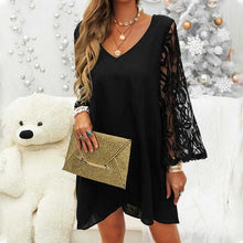 Last inn bildet i Galleri-visningsprogrammet, Sort kjole med blonder