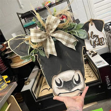 Last inn bildet i Galleri-visningsprogrammet, Farmhouse Cow Head velkomstkrans