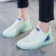 Last inn bildet i Galleri-visningsprogrammet, Pustende Flyknit-sko