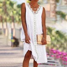 Last inn bildet i Galleri-visningsprogrammet, Ermeløs blondekjole