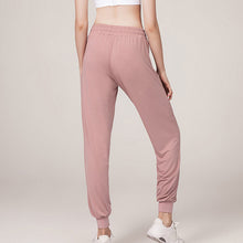 Last inn bildet i Galleri-visningsprogrammet, Jogger med høy midje