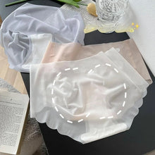 Last inn bildet i Galleri-visningsprogrammet, Sømløst dameundertøy laget av issilke