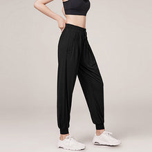 Last inn bildet i Galleri-visningsprogrammet, Jogger med høy midje