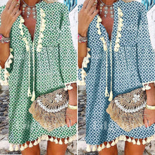 Last inn bildet i Galleri-visningsprogrammet, V-hals Kjole med Volanger og Frynser