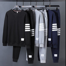 Last inn bildet i Galleri-visningsprogrammet, Sporty todels dress