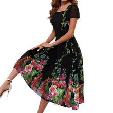 Last inn bildet i Galleri-visningsprogrammet, Trykt kjole med firkantet hals