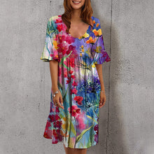 Last inn bildet i Galleri-visningsprogrammet, Flerfarget kjole med rund hals og halve ermer