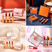 Last inn bildet i Galleri-visningsprogrammet, Fløyelsmatt leppestiftsett med Glamour-kjedepose