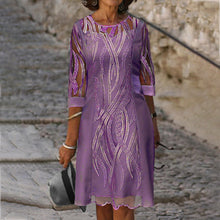 Last inn bildet i Galleri-visningsprogrammet, Blondekjole med rund hals