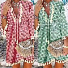 Last inn bildet i Galleri-visningsprogrammet, V-hals Kjole med Volanger og Frynser