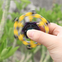 Last inn bildet i Galleri-visningsprogrammet, Snurrebass-leke