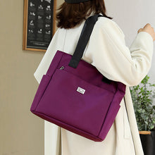 Last inn bildet i Galleri-visningsprogrammet, Lett vanntett nylon skulderveske