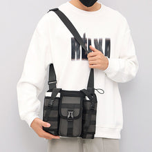 Last inn bildet i Galleri-visningsprogrammet, Utendørs reiseveske for middelaldrende og eldre