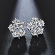 Last inn bildet i Galleri-visningsprogrammet, Blomst innlagte ørepynt