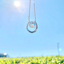 Last inn bildet i Galleri-visningsprogrammet, Hestesko halskjede