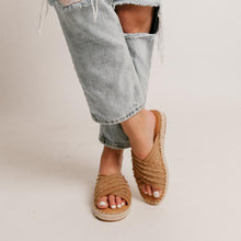 Last inn bildet i Galleri-visningsprogrammet, HJEMSOLâąFlate halmkryssfiskersko