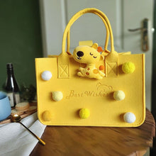 Last inn bildet i Galleri-visningsprogrammet, Creative cartoon gift bag