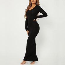 Last inn bildet i Galleri-visningsprogrammet, Slank langermet kjole med rund hals