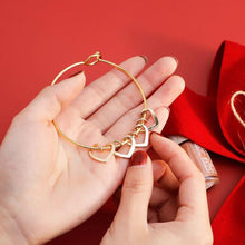 Last inn bildet i Galleri-visningsprogrammet, Familiearmbånd med hjerteformede anheng