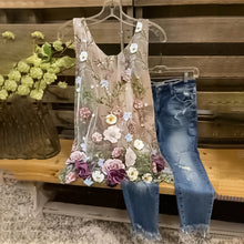 Last inn bildet i Galleri-visningsprogrammet, Tank-topp med blomster-trykk