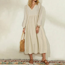 Last inn bildet i Galleri-visningsprogrammet, Lanternehylse Kjole med V-hals