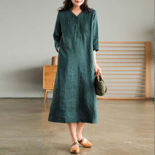 Last inn bildet i Galleri-visningsprogrammet, Ensfarget halvermet kjole med V-hals