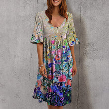 Last inn bildet i Galleri-visningsprogrammet, Flerfarget kjole med rund hals og halve ermer