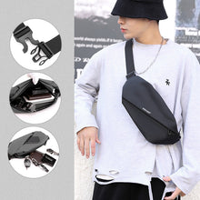 Last inn bildet i Galleri-visningsprogrammet, Multifunctional breast pocket