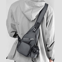 Last inn bildet i Galleri-visningsprogrammet, Skinnfilm for menn, vannflaske brystveske