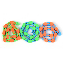 Last inn bildet i Galleri-visningsprogrammet, Klikk og koble-spor Fidget-Leke med 24 koblinger i tilfeldig farge