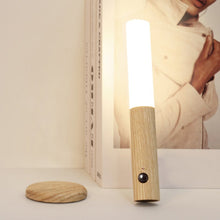 Last inn bildet i Galleri-visningsprogrammet, 360° roterbar LED-vegglampe i tre