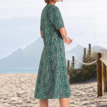 Last inn bildet i Galleri-visningsprogrammet, Midi-kjole med rund hals