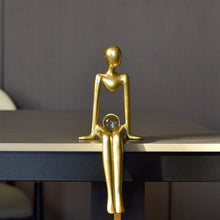 Last inn bildet i Galleri-visningsprogrammet, Sittende skulpturer av Aurélien