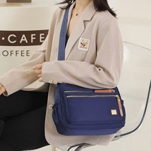 Last inn bildet i Galleri-visningsprogrammet, Nylon Dumpling Shoulder Bag