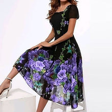 Last inn bildet i Galleri-visningsprogrammet, Trykt kjole med firkantet hals