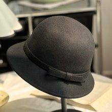 Last inn bildet i Galleri-visningsprogrammet, Fiskerlue i ull i tweed