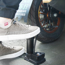 Last inn bildet i Galleri-visningsprogrammet, Manual Pump with Watch