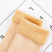 Last inn bildet i Galleri-visningsprogrammet, Myke vintersokker i plysj