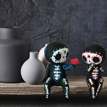 Last inn bildet i Galleri-visningsprogrammet, Harpiks dukke ornamenter