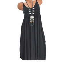 Last inn bildet i Galleri-visningsprogrammet, Ensfarget strand-kjole med blonder